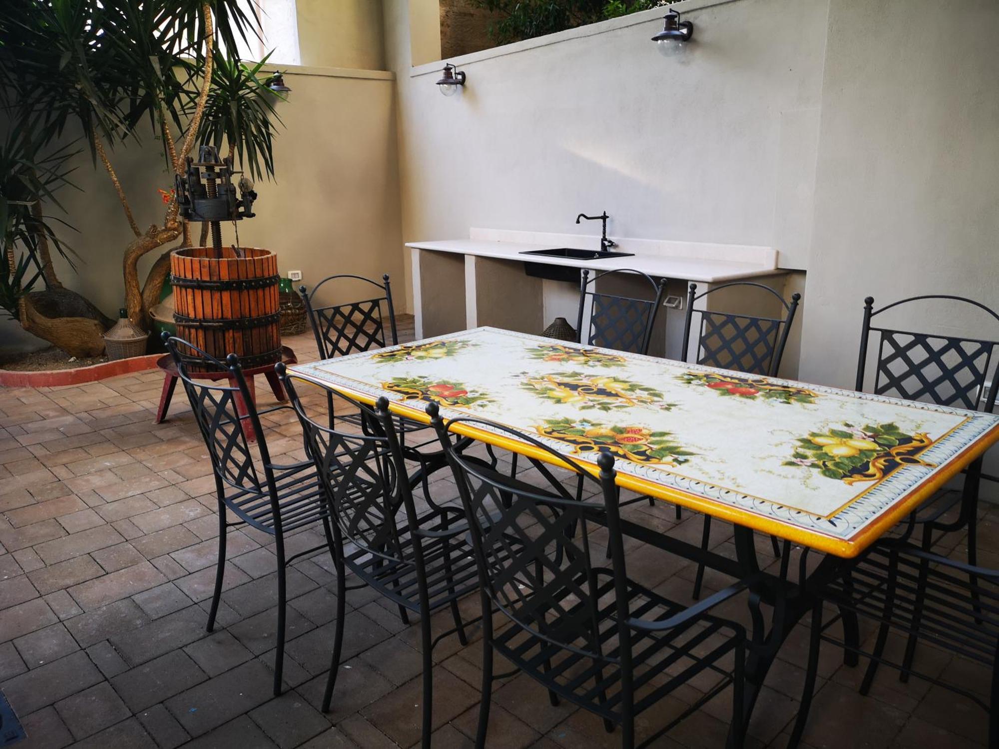 Palazzo Lagioia 2: Prestigioso Miniappartamento Triggiano Εξωτερικό φωτογραφία